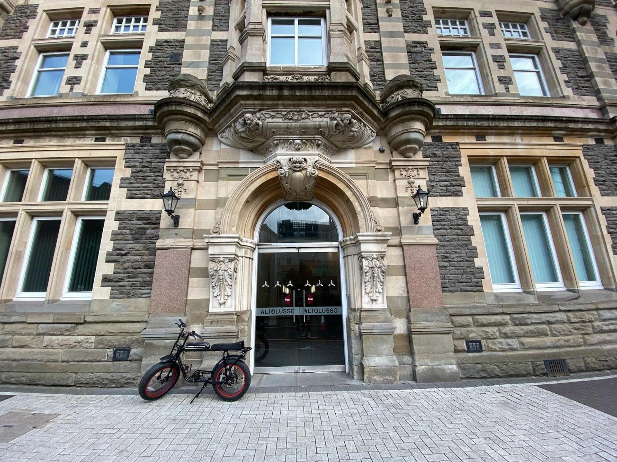 Superior Apartment In Cardiff City Centre Exterior photo